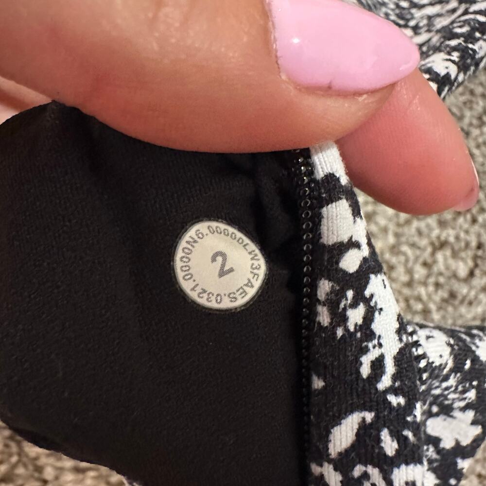 LULULEMON Women's Its Rulu Run Half-Zip Size 2 In Venture Floral Alpine White - Picture 3 of 12